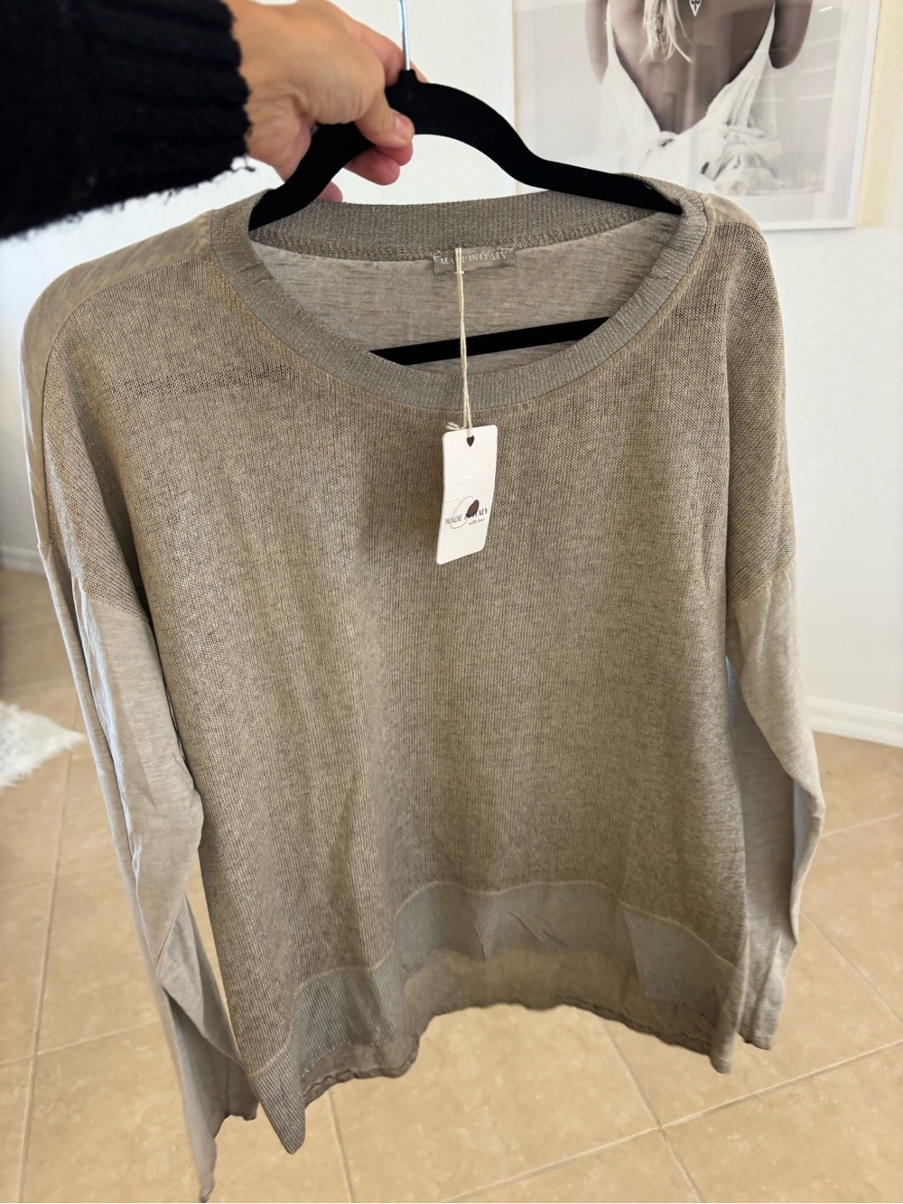 Light Taupe Crewneck Sweater - Unbranded Women’s Knit Lightweight❤️